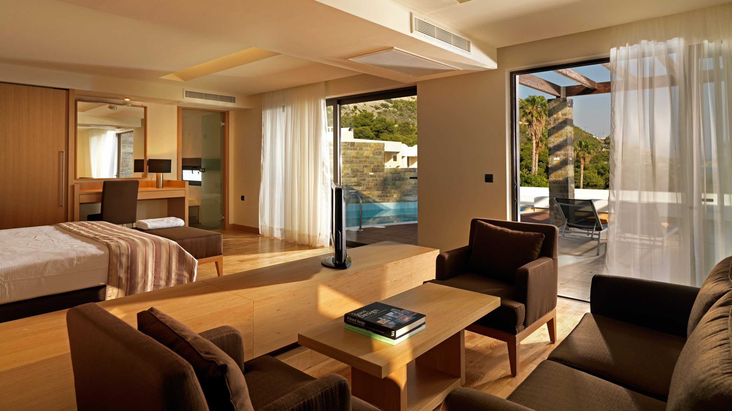 Deluxe Suite with private pool SV